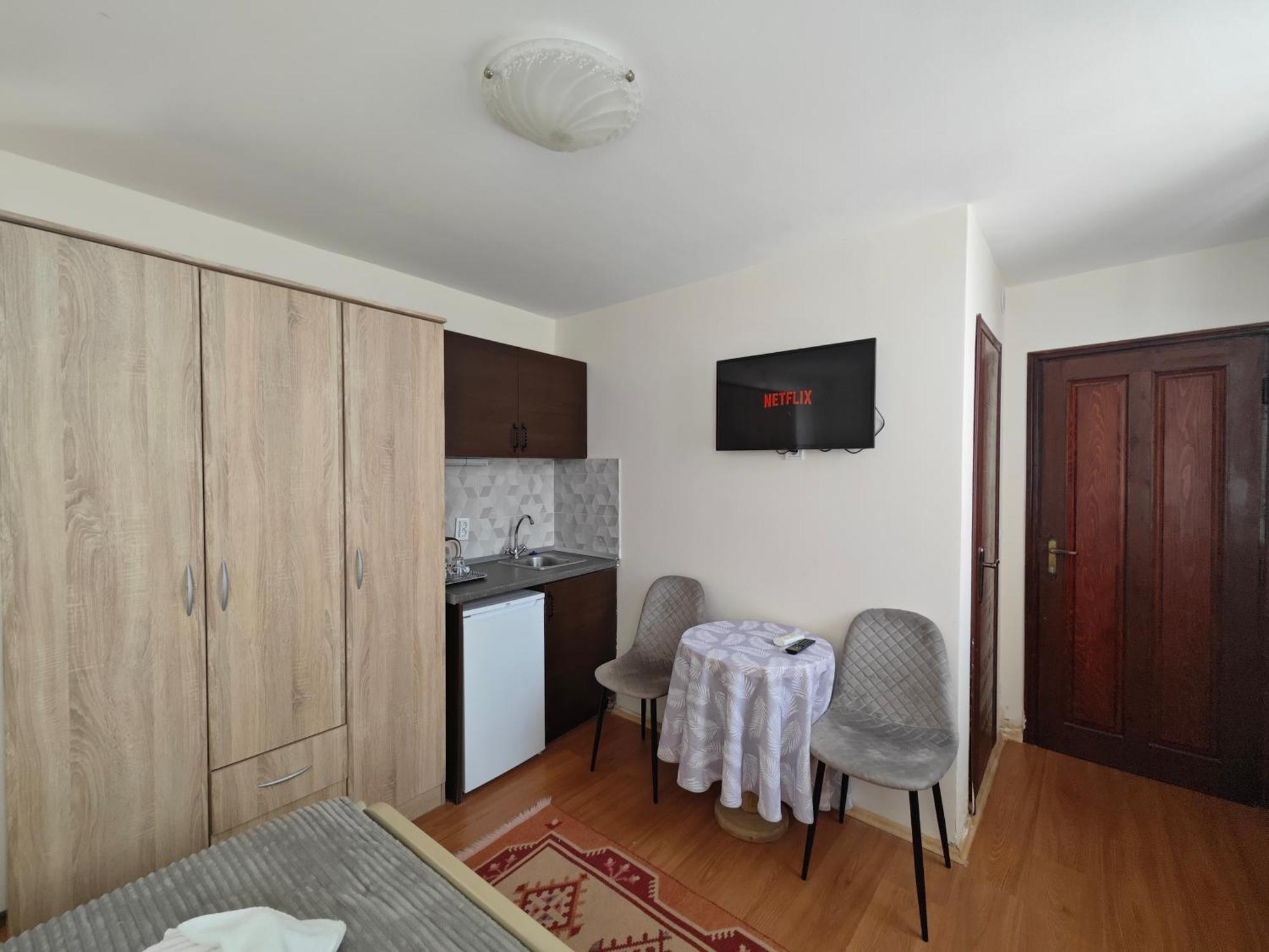 Beatrix Suites Budva Exterior foto